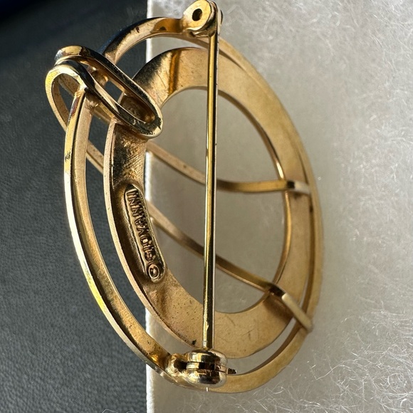 Pin - Picture 3 of 3